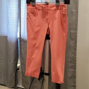 Pink stretchy crops